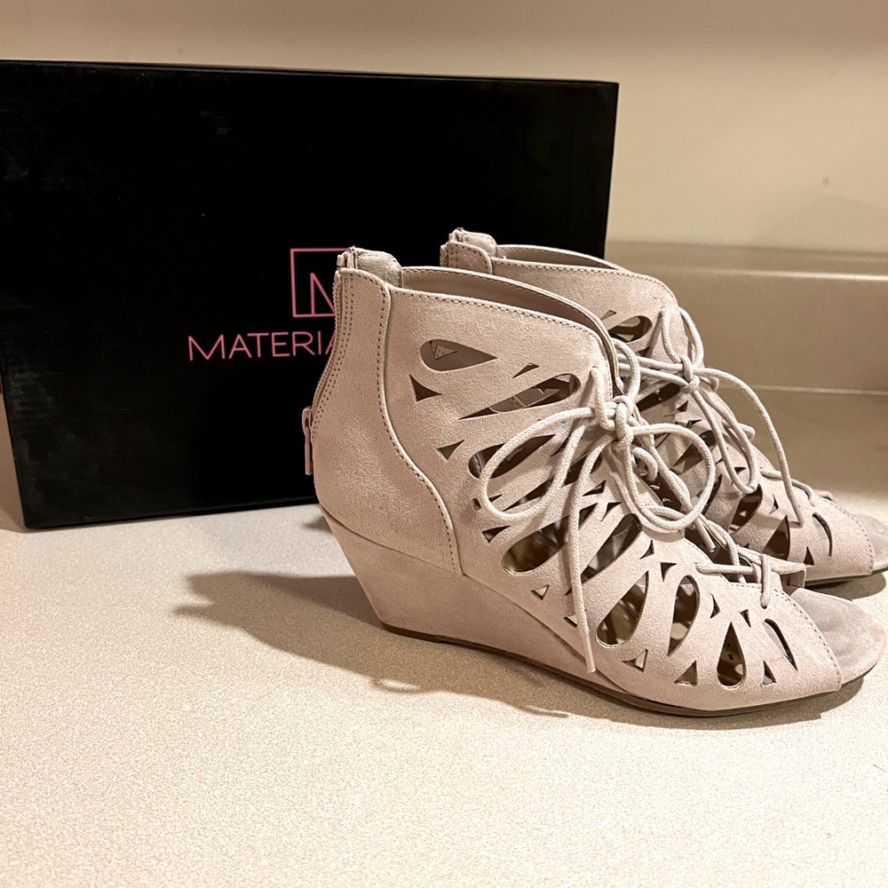 Wedge sandals